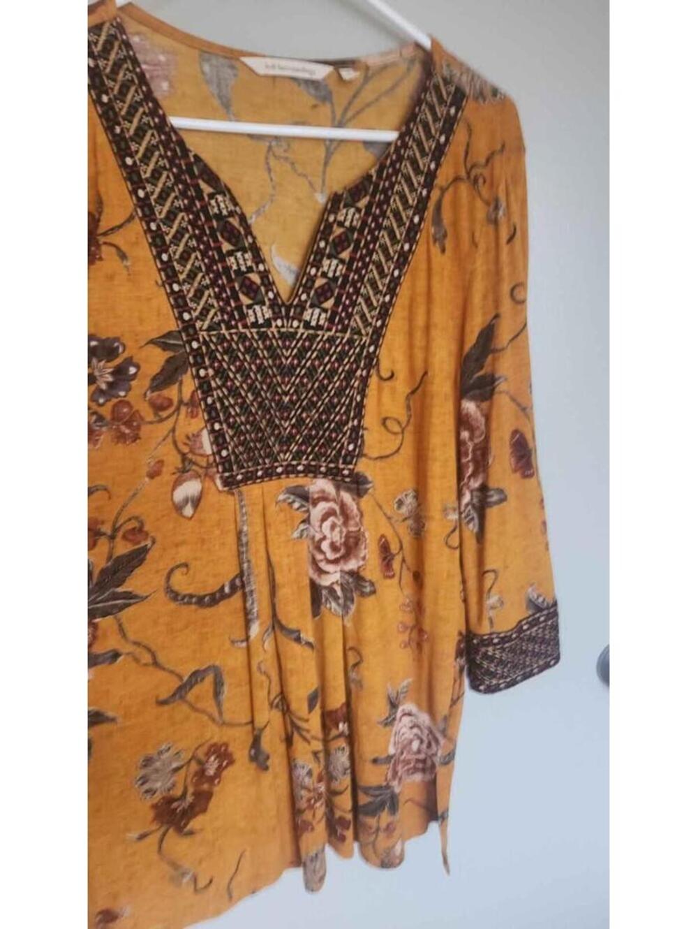Woman's Rayon Tunic/Blouse "Soft Surroundings" Size Med